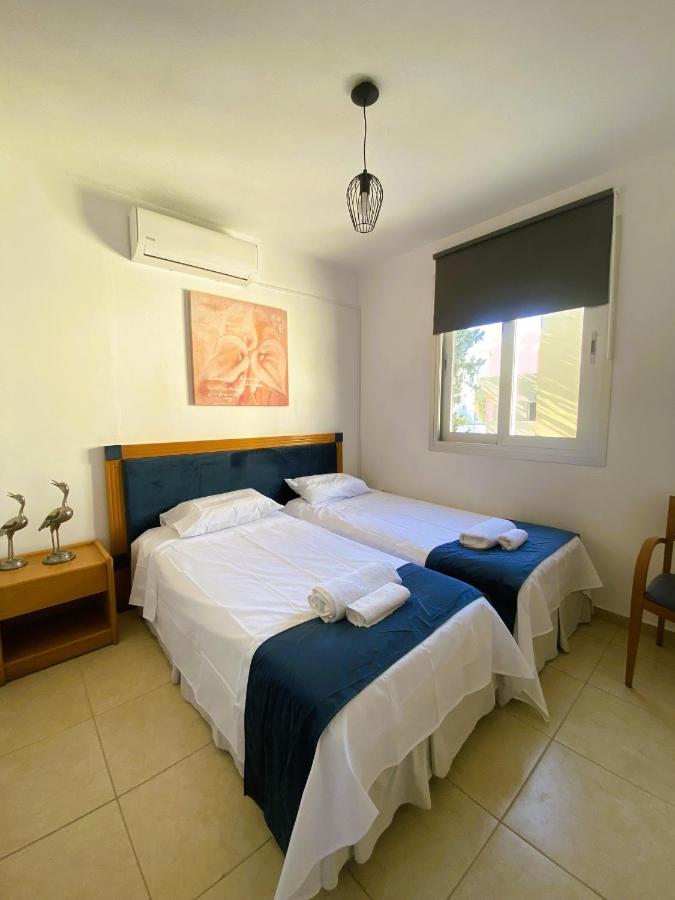 Penny'S Kato Paphos Apartment Extérieur photo