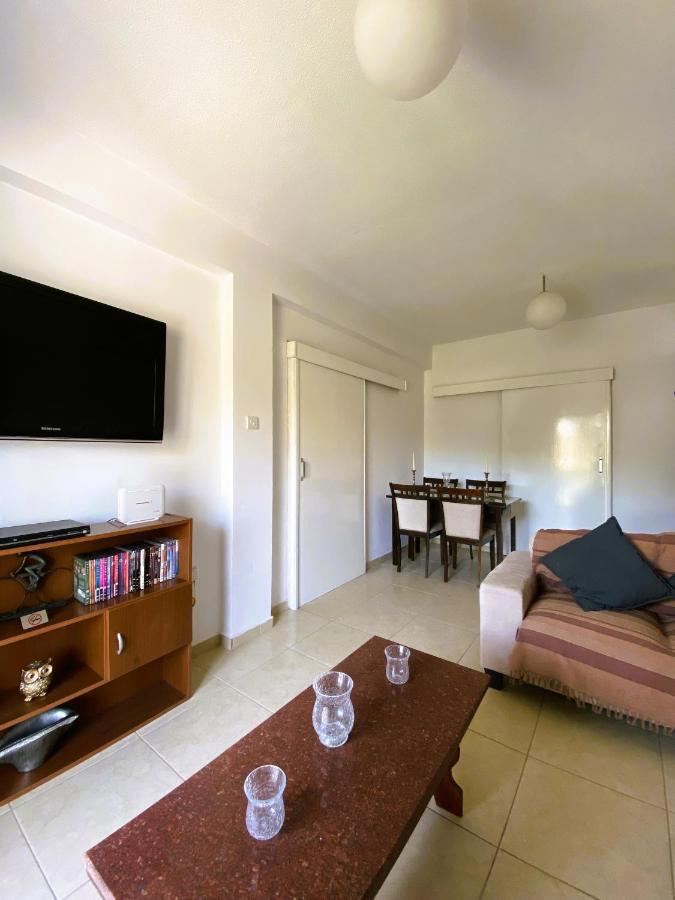 Penny'S Kato Paphos Apartment Extérieur photo